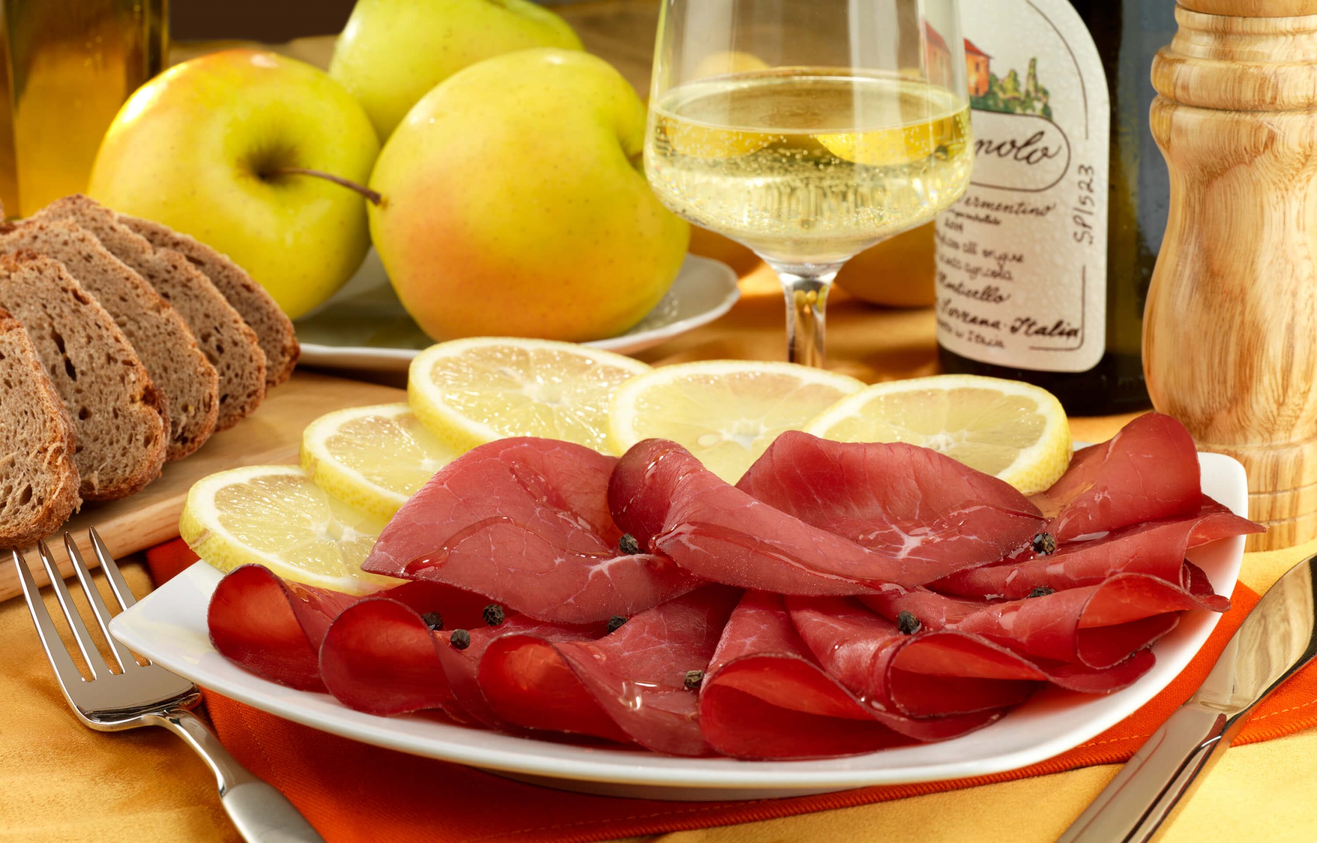 Bresaola Valtellina condita con olio e limone