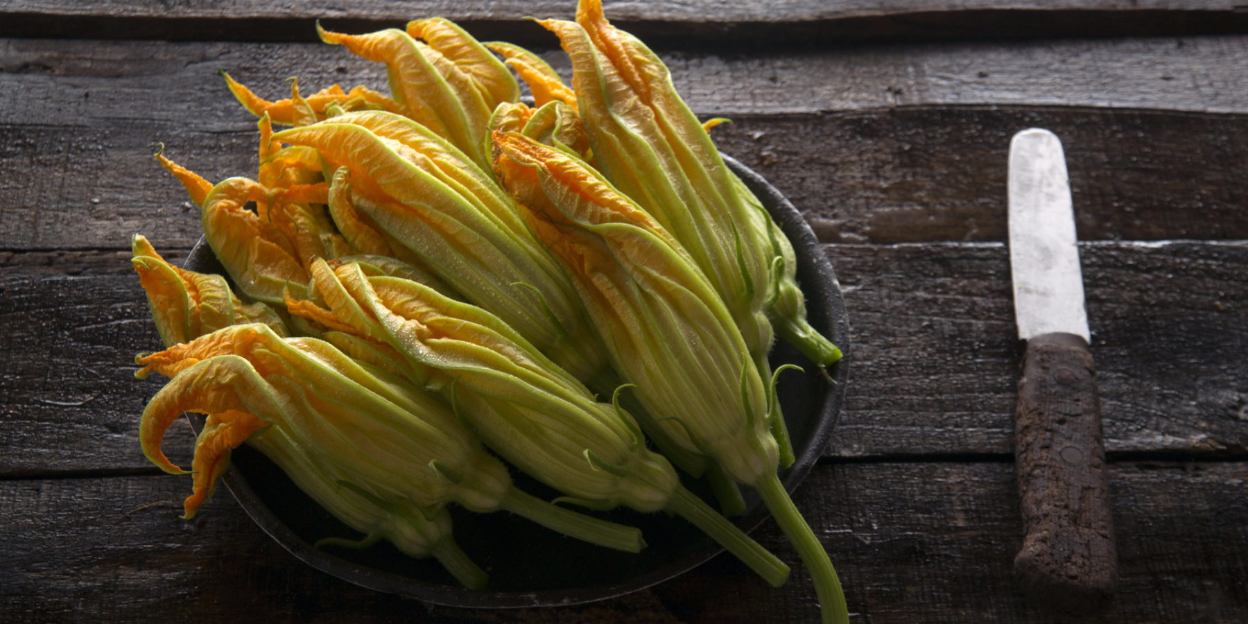 Fiori di zucca ripieni di Speck Menatti e zucchine: ricetta