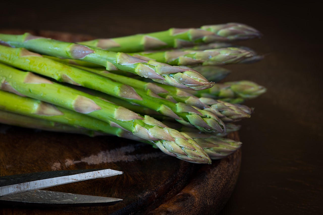 Idee per picnic - Panino con bresaola e asparagi