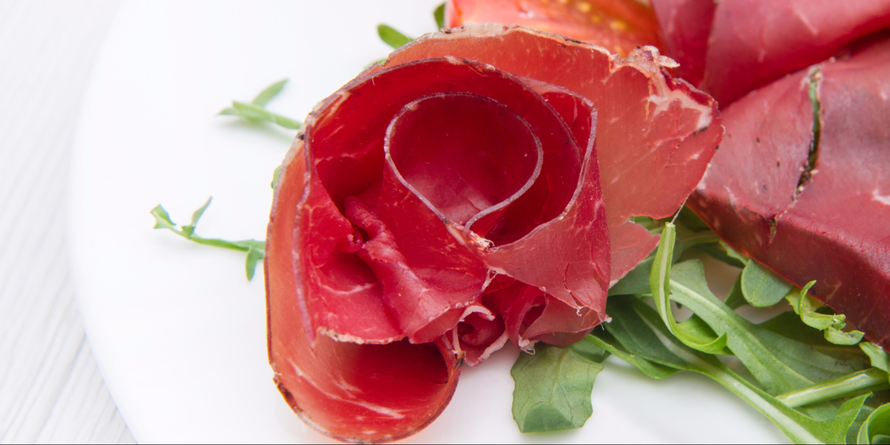 Cestini di patate con rose di Bresaola della Valtellina IGP: ricetta