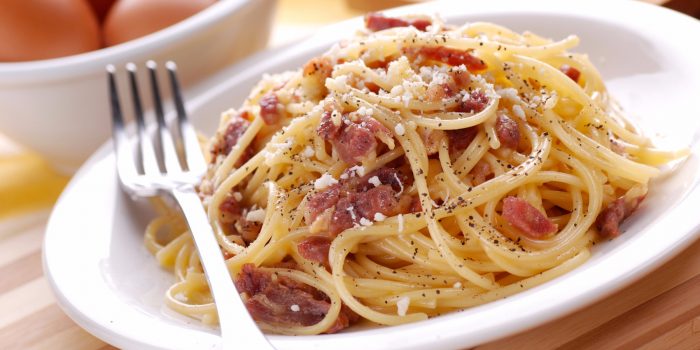 Pancetta o guanciale? La "vera" ricetta della carbonara