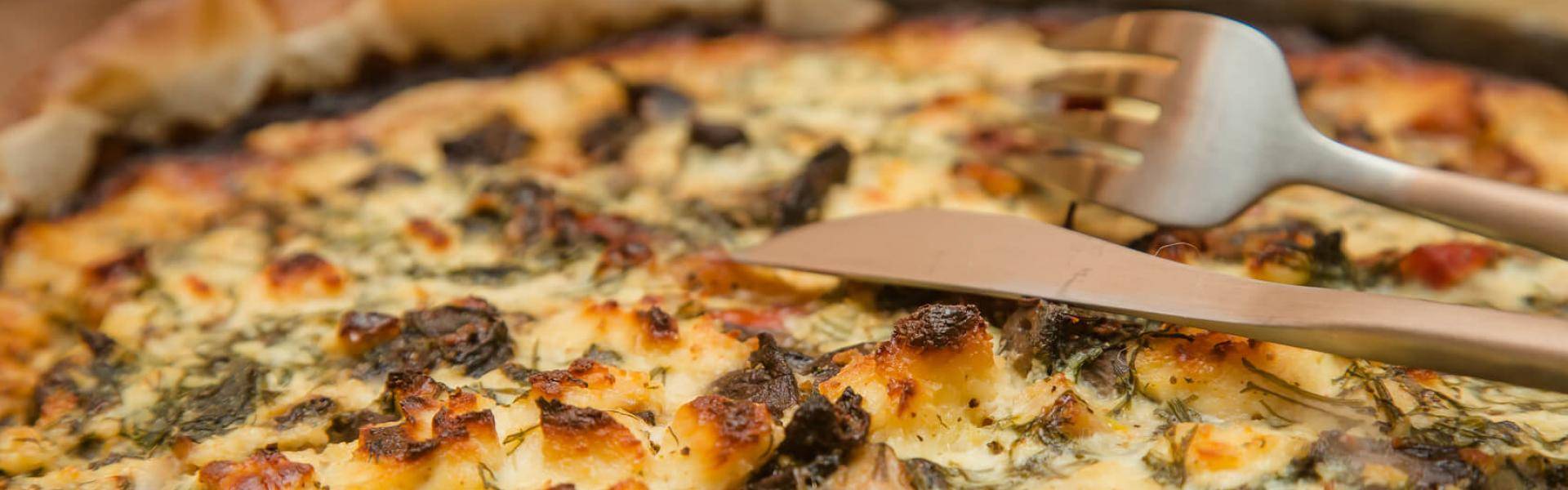 La torta salata è un'ottima ricetta salva-pranzo a casa o fuori