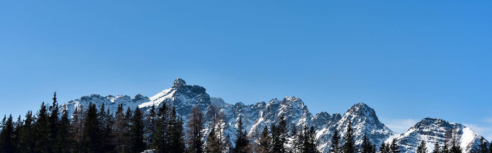 Una bella passeggiata al sole verso il Laghetto di Mufulè situato in Valmalenco per gustarsi la bellezza delle alpi lombarde