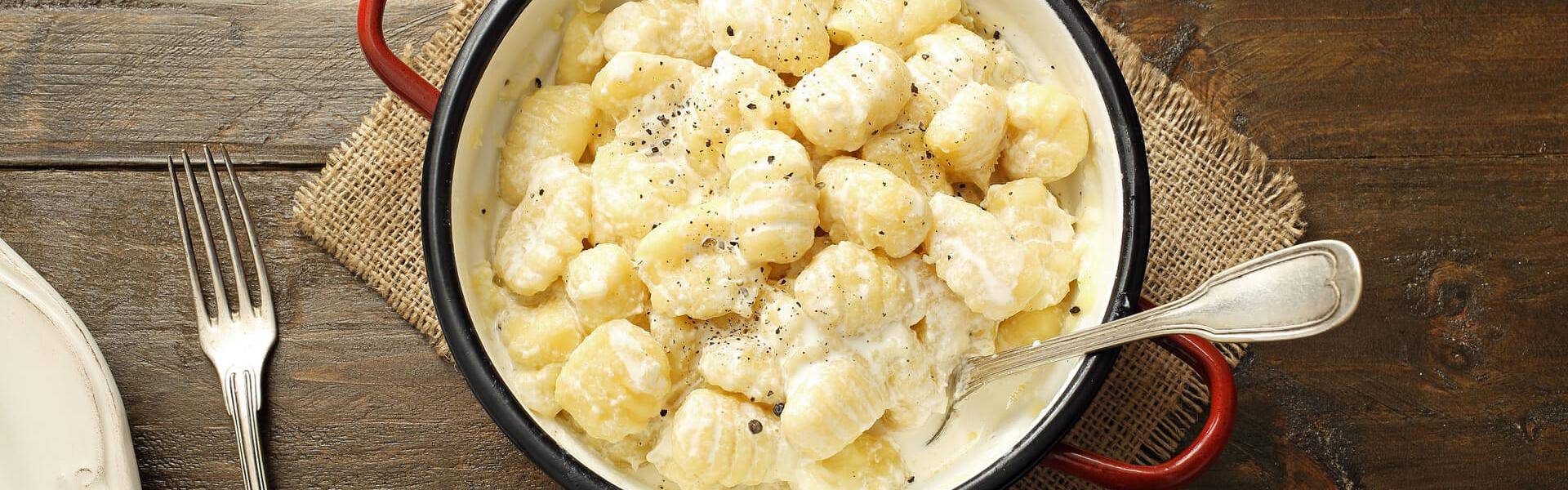 Gnocchi al gorgonzola e Bresaola della Valtellina IGP Menatti: ricetta