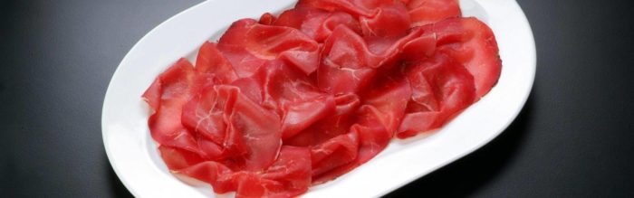 Come abbinare la Bresaola della Valtellina Menatti