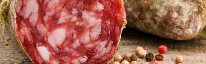 Salame Menatti: Il salame è uno dei salumi più amati e noi offriamo tantissime tipologie