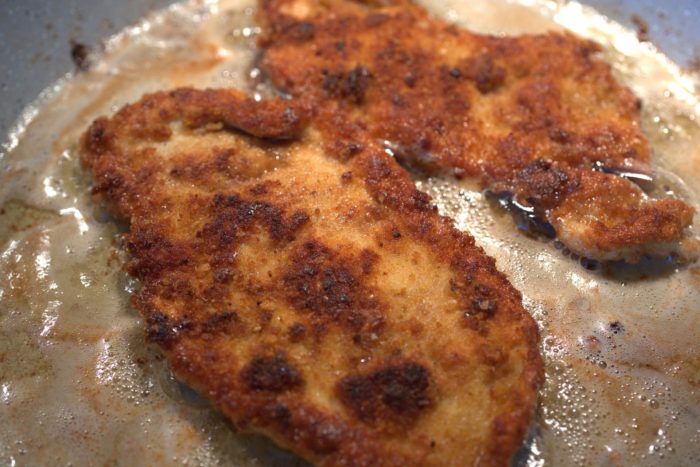 Ricetta della cotoletta alla bolognese con Prosciutto Crudo Menatti