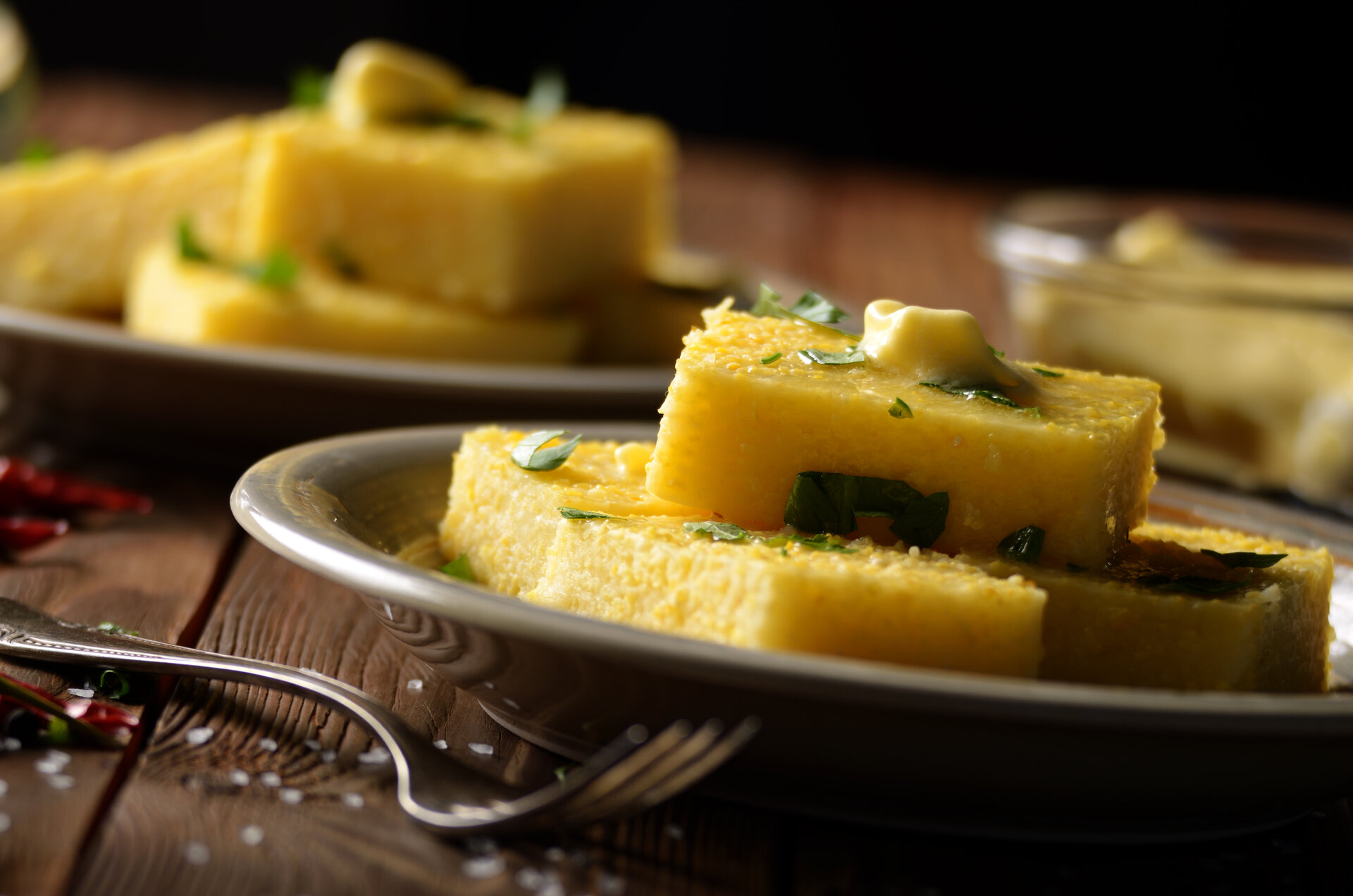 Ricetta dei crostini con polenta avanzata e salame Menatti