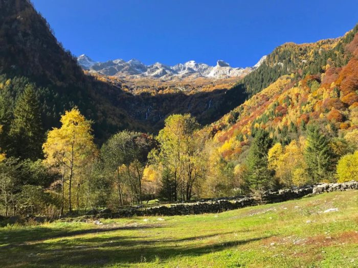 Escursione autunnale in Val Masino a Cerviso