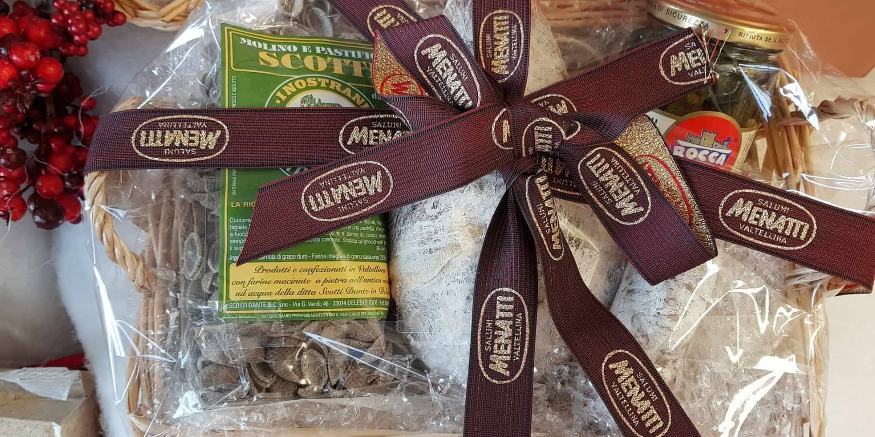 Cesti regalo con salumi valtellinesi e bresaola - salumificio Menatti