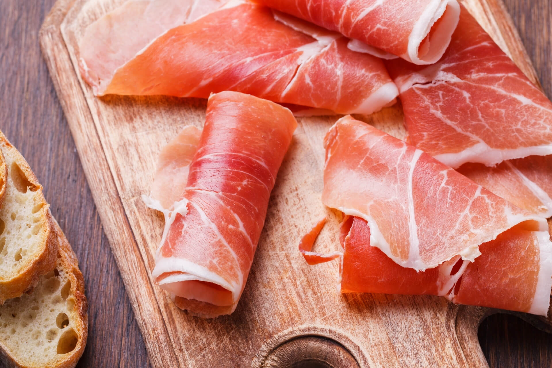 Quanto pesa una fetta di prosciutto