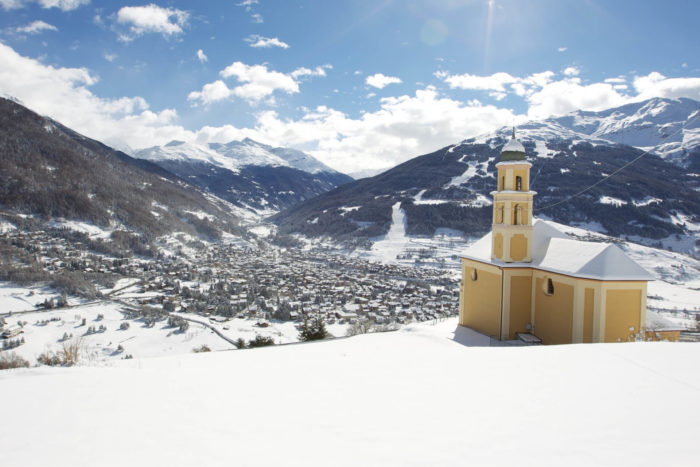 Ciaspolata da Oga a Tadè vicino a Bormio in Valtellina