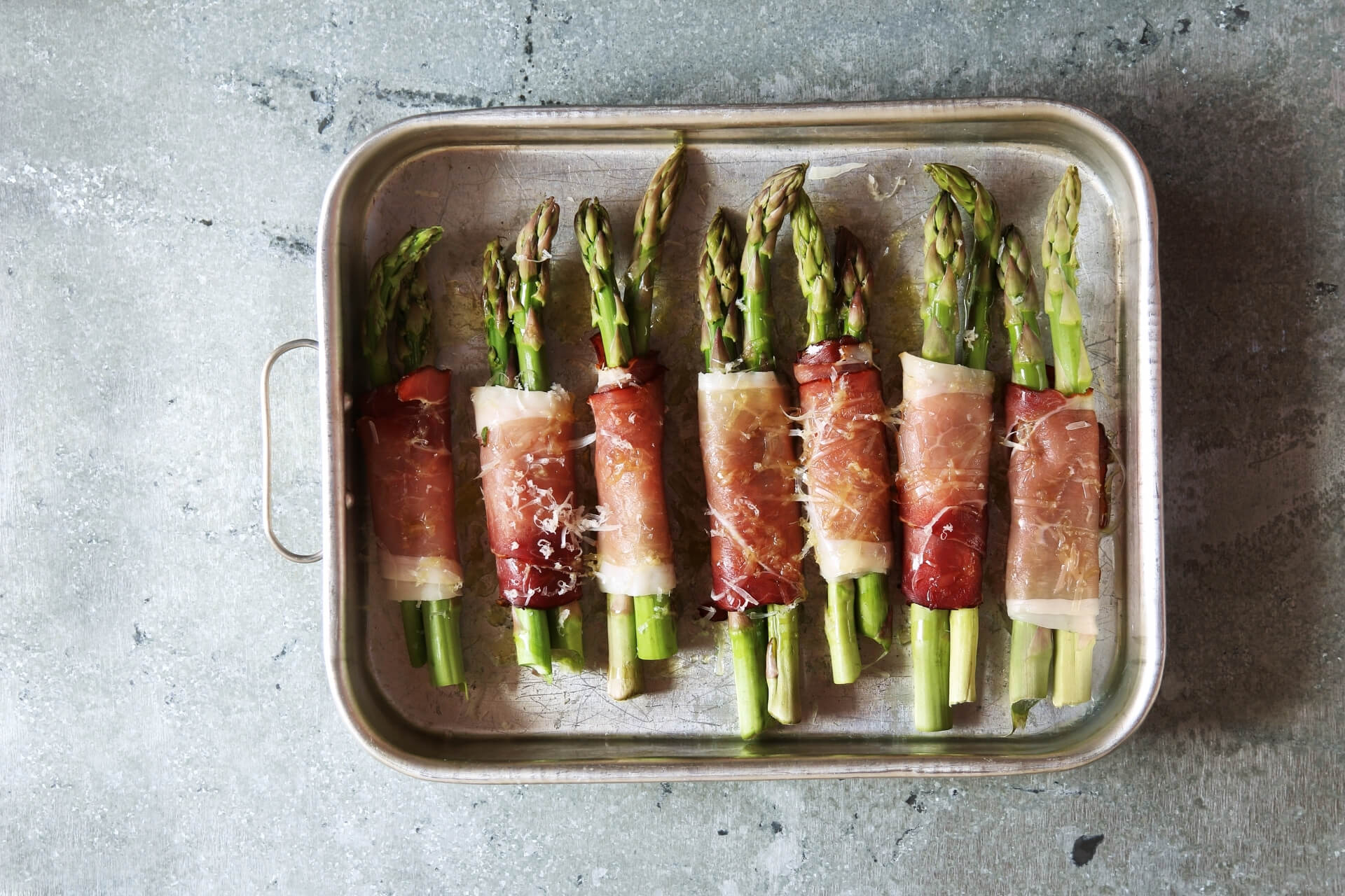 ricetta asparagi con prosciutto crudo di parma dop Menatti al forno