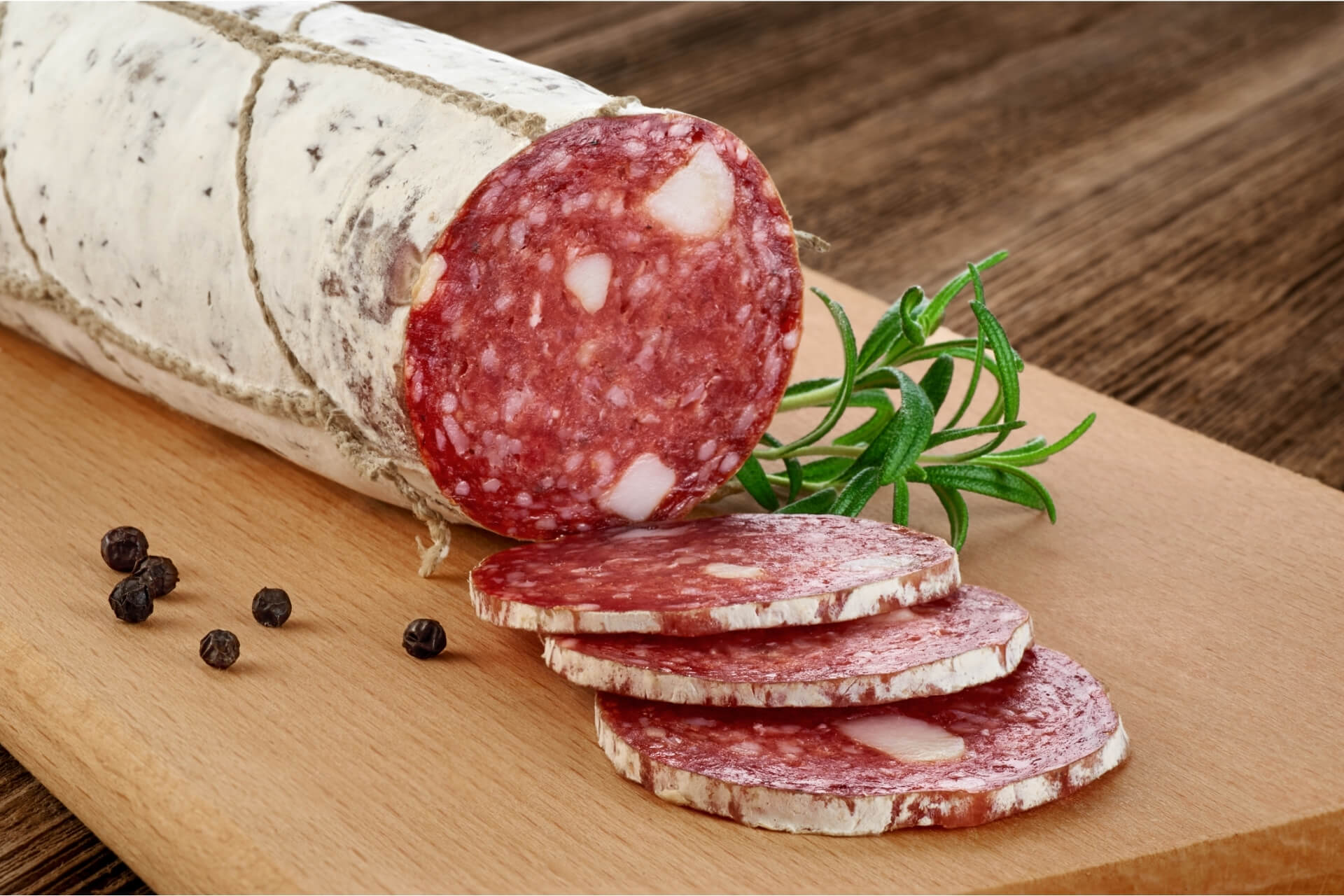 Quali sono i salumi con più grassi saturi e insaturi