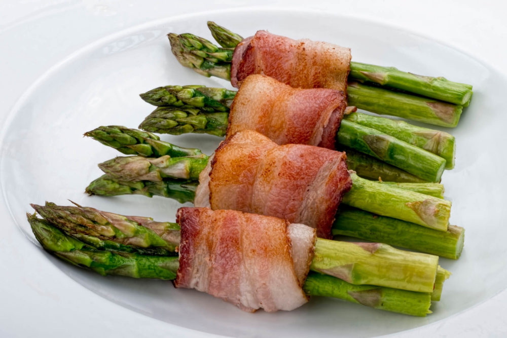 Asparagi al forno con Pancetta Arrotolata Menatti Menatti