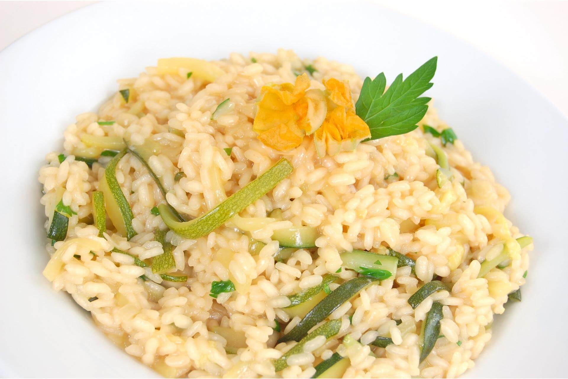 ricetta risotto con zucchine e bresaola croccante