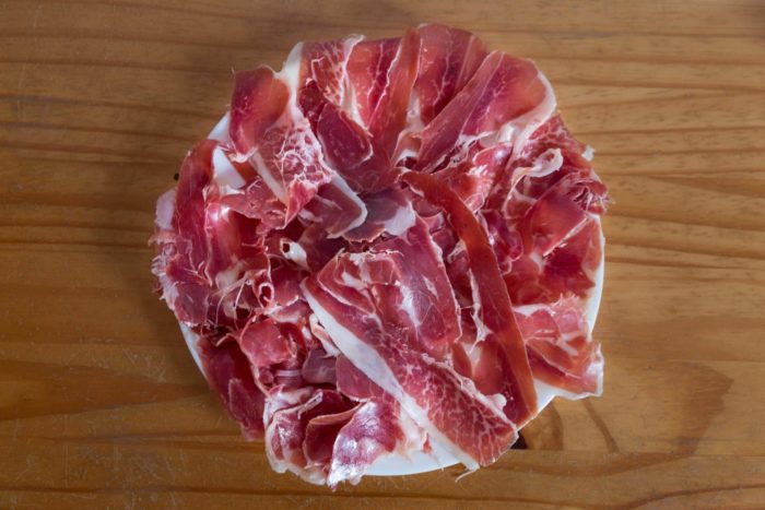 quando mangiare prosciutto e salumi nei diversi momenti e pasti della giornata