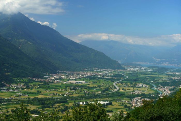 itinerario sopra morbegno in bassa valtellina con vista sul lago di como