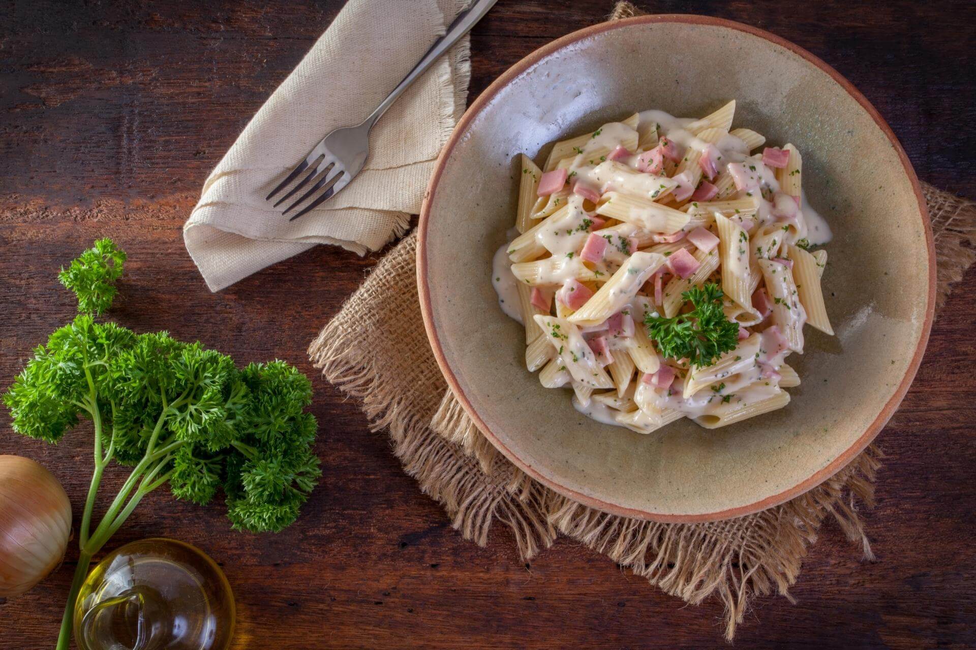 ricetta pasta al baffo con panna, pomodoro e prosciutto cotto