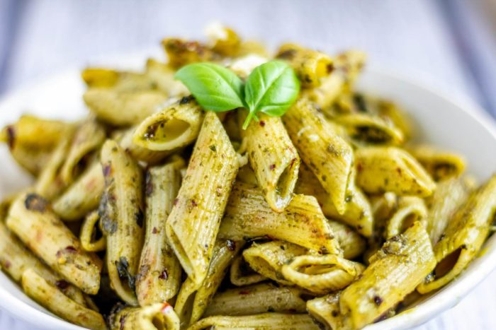 ricetta pasta con fiori di zucca e speck