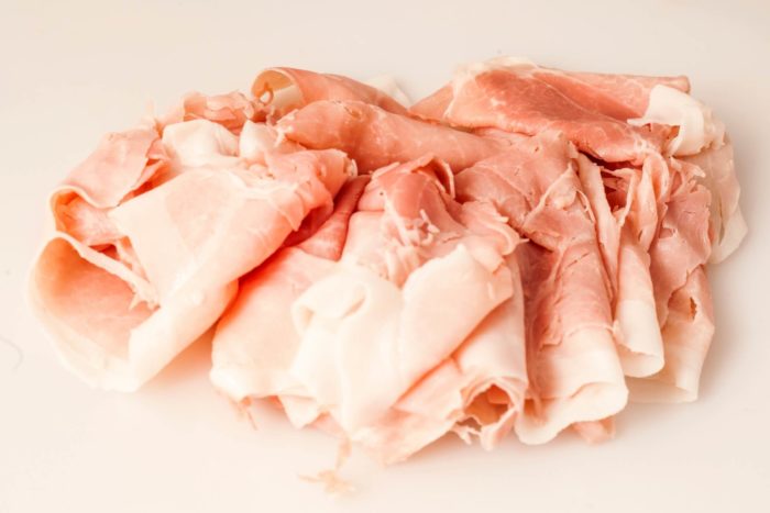 durata del prosciutto cotto: come conservare in frigorifero e quanti giorni dura