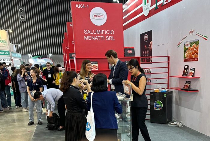 Fiera Food&Hotel Vietnam 2024 - Padiglione Italia - stand del Salumificio Menatti