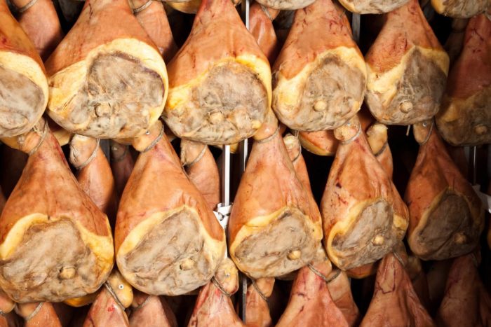 regole di produzione e stagionatura di salumi e prosciutto crudo 2025