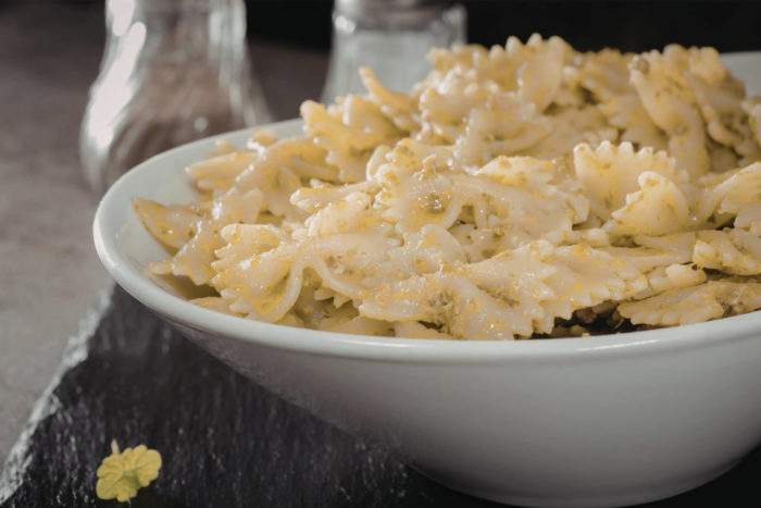 ricetta della pasta allo stracchino con prosciutto crudo e noci